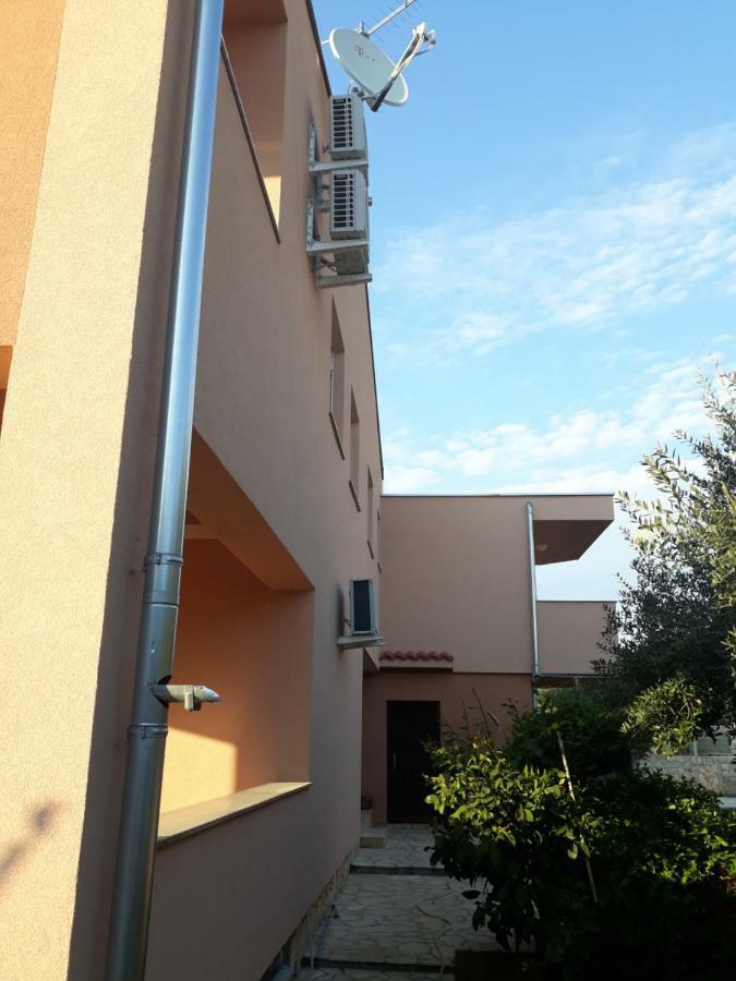 Mario Apartment Vir Exterior photo
